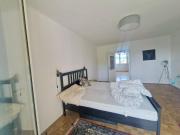 2 Zimmer Wohnung mit Loggia und Potenzial Nähe FH
