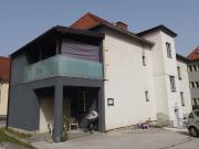 2 Zinshäuser mit 10 Wohnungen und 5 Garagen in...