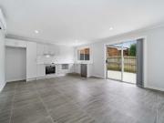 2A Devon Place, Galston
