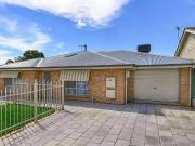 2A Suzanne Avenue, Morphett Vale, SA 5162