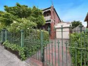 2A William St, Essendon VIC 3040