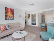 2B 2B 2CAR + STUDY TOP FLOOR APARTMENT FULLY FURNISHED