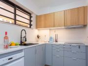 2BDR W/ Pool 5min from beach