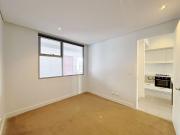 2BED 1 BATH Modern Docklands Living in The Arcade –...