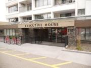 2bed 2bath Condo  Executive House – Available April