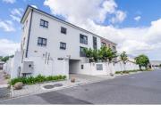 2Bedroom Apartments available for rents at Newlands Peak...