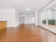 2Bedrooms, 1Bathrooms