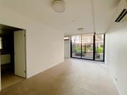 2Bedrooms, 1Bathrooms