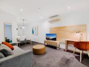 2Bedrooms, 1Bathrooms