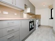 2Bedrooms, 1Bathrooms