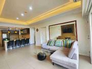 2BR Condo for RENT in Elizabeth Place Salcedo Village...