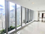 2BR Condo with Balcony in BGC | Skygarden View | Uptown...