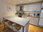 2BR Furnished City Centre Flat – Bills Included