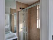 2Nd Floor Airy Modern Studio! Lift & Bills Inc!