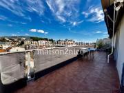 2P DERNIER ÉTAGE VUE MER