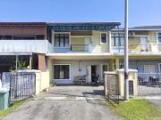 2sty 22 x 70 FACING OPEN AREA GATED GUARDED Camelia...