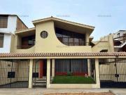 ¡2x1! Casa familiar con jardín y departamento con...