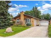3007 Oakmoor Drive Sw, Calgary, AB, T3V 3Z5 house for sale.