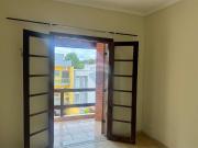 300 Área Útil Casa Alugar, 3 Dormitórios localizado em...