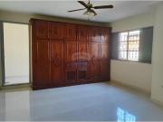 300 Área Útil Casa Alugar, 4 Dormitórios localizado em...