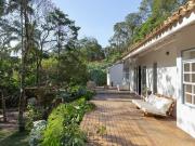 300 Área Útil Casa Alugar, 5 Dormitórios localizado em...