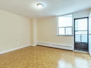 300 Eglinton Avenue East 1 Bedroom Apartment for Rent at...