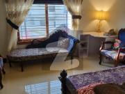 300 Sq.Yd Bungalow For Sale London Town Vip Location...