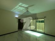 300 Square Yards House For sale In The Perfect Location...