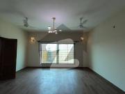 300 Square Yards House In Askari 6 For sale At Good Location
