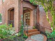 3028 se crystal springs blvd