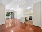 303/282 288 Botany Road, ALEXANDRIA Apartment for rent...