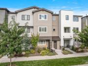 3033 S Trailwood Way