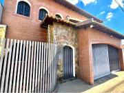 303 Área Útil Casa Alugar, 3 Dormitórios localizado em...