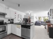 305 4 Fraser Street, Vancouver, BC, V5V 4G8 Single...