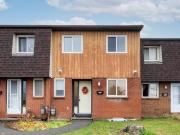 306 Craig Henry Drive C Ottawa ON K2G 4H6 3 Bedroom...