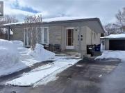 306 SHELLEY Drive Unit# Lower