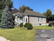 3075 Rue Laurin, Sainte Marthe Sur Le Lac, QC, J0N 1P0...