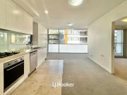 Quiet and Private Home Close to Transport & Gordon Shops