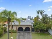 30 Firmin Court, Mermaid Waters, QLD 4218