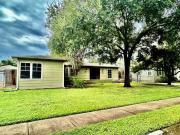 315 Laurel Drive in Corpus Christi Cozy 3, 2 Bathroom House.
