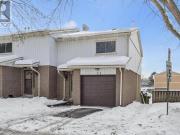 31 51 Paulander Drive, Kitchener, ON, N2M 5E5 townhouse...