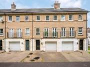 31 Leathem Square