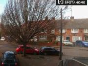 31 Martindale Avenue, London, E16 3AD, United Kingdom |...