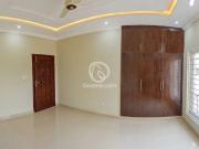 3200 Ft² Flat for Sale