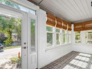 320 E Mithoff Street