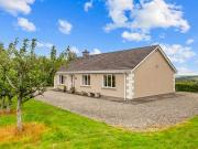 325,000 | Cromogue, Kilmyshall, Bunclody, Co. Wexford...