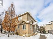32 10 Foxglove Crescent, Kitchener, ON, N2E 0E1...