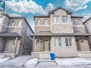 32 205 West Oak Trail, Kitchener, ON, N2R 0R9 townhouse fo.