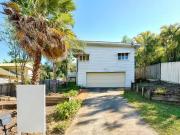 32 Abbotsleigh Street, HOLLAND PARK, QLD 4121 House for Rent