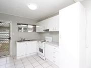 3/2 Daphne Avenue, Mornington, QLD 4825